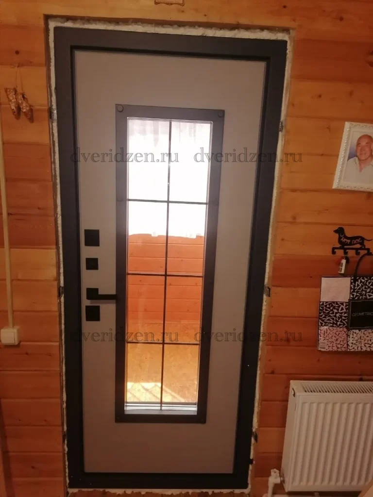 Входная дверь