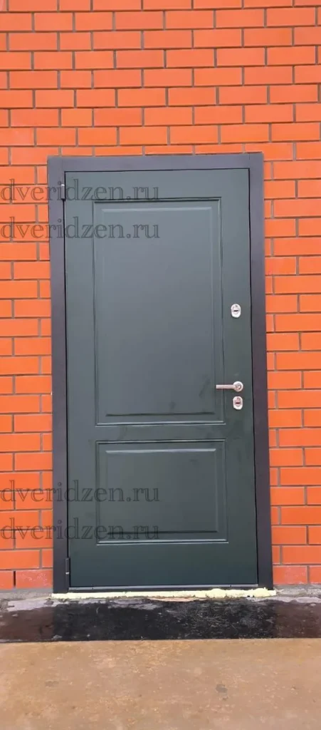 Входная дверь