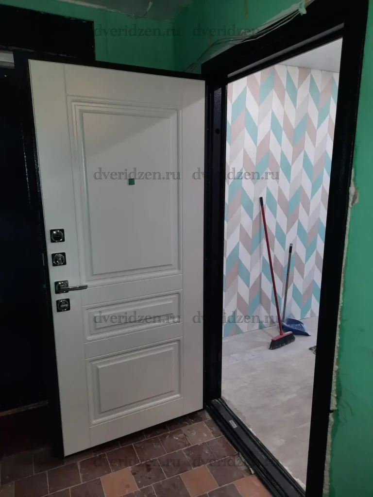 Входная дверь в квартиру